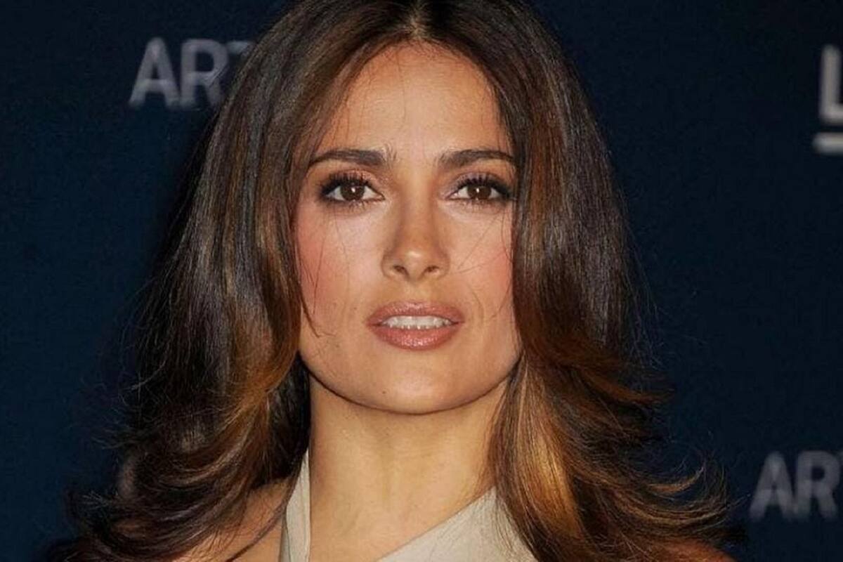 Internautas recuerdan foto de Salma Hayek comiendo tacos en los noventa