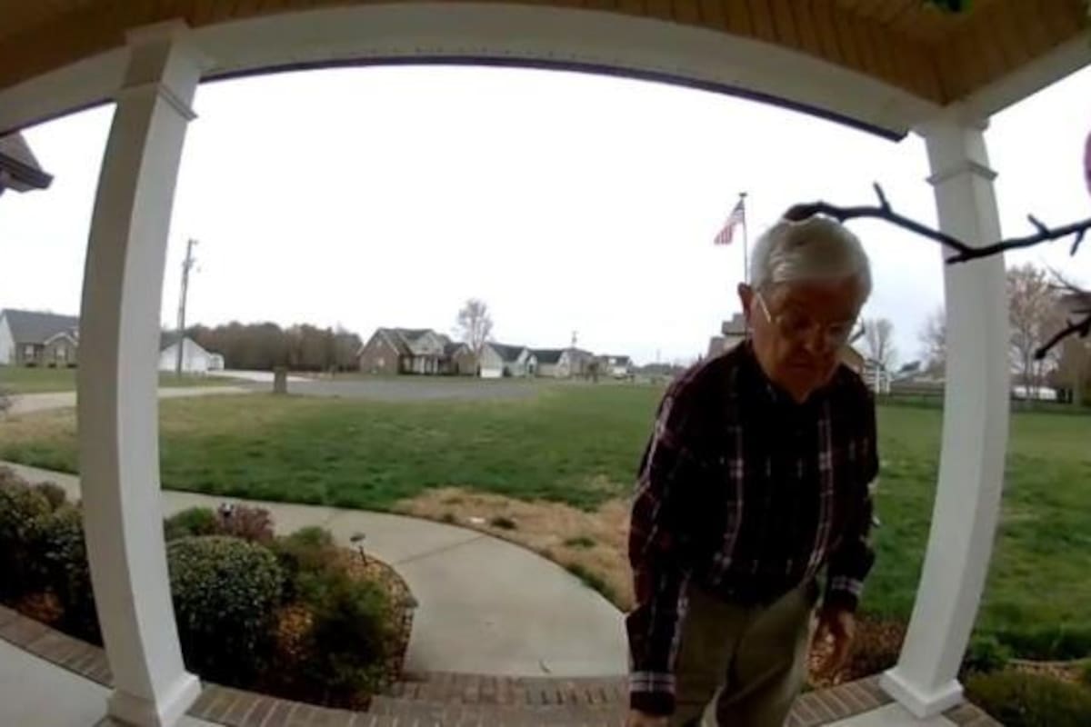 Relato viral: hombre jubilado de 78 años que repartía café recibe casi medio millón de dólares en donaciones