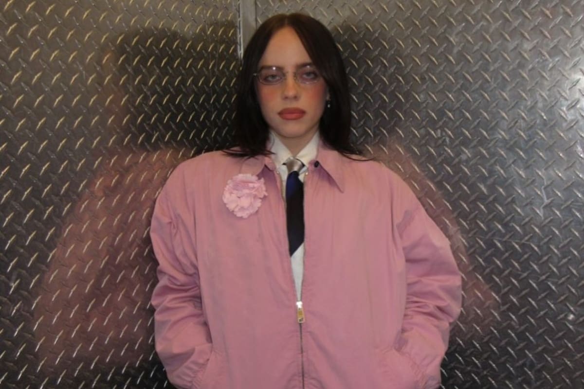 Fallece supuesto acosador de Billie Eilish con orden de alejamiento vigente al ser atropellado por un tren