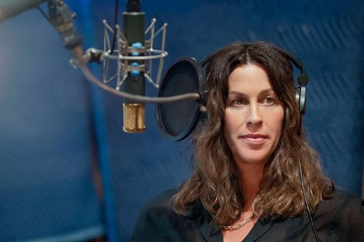Alanis Morissette da a conocer que fue violada por varios hombres cuando tenía 15 años