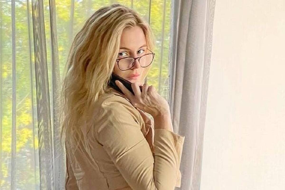 Vera Dijkmans sorprende a sus seguidores modelando su bikini