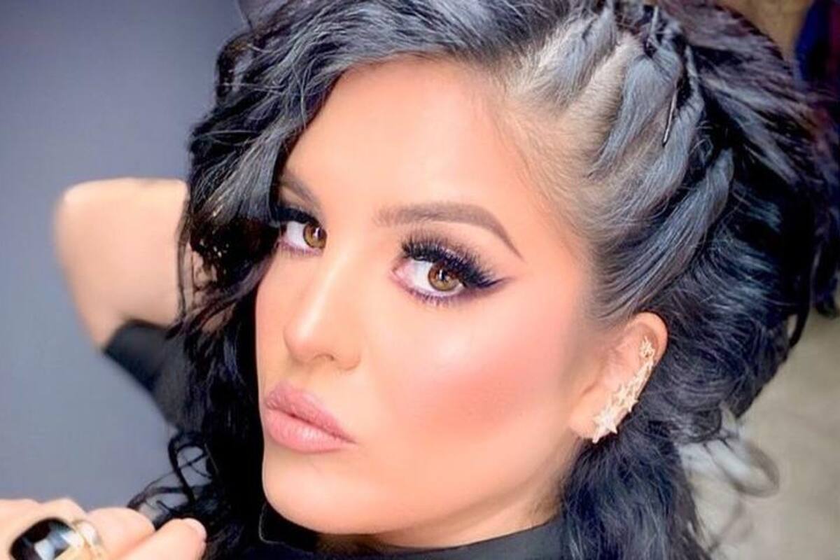 Curvy Zelma presume su look “rocanrolero”