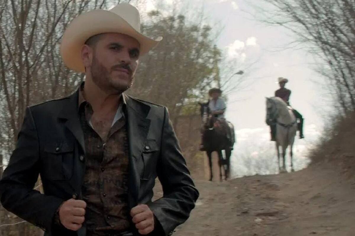 El Komander habla sobre el origen de su canción “Soy de rancho”