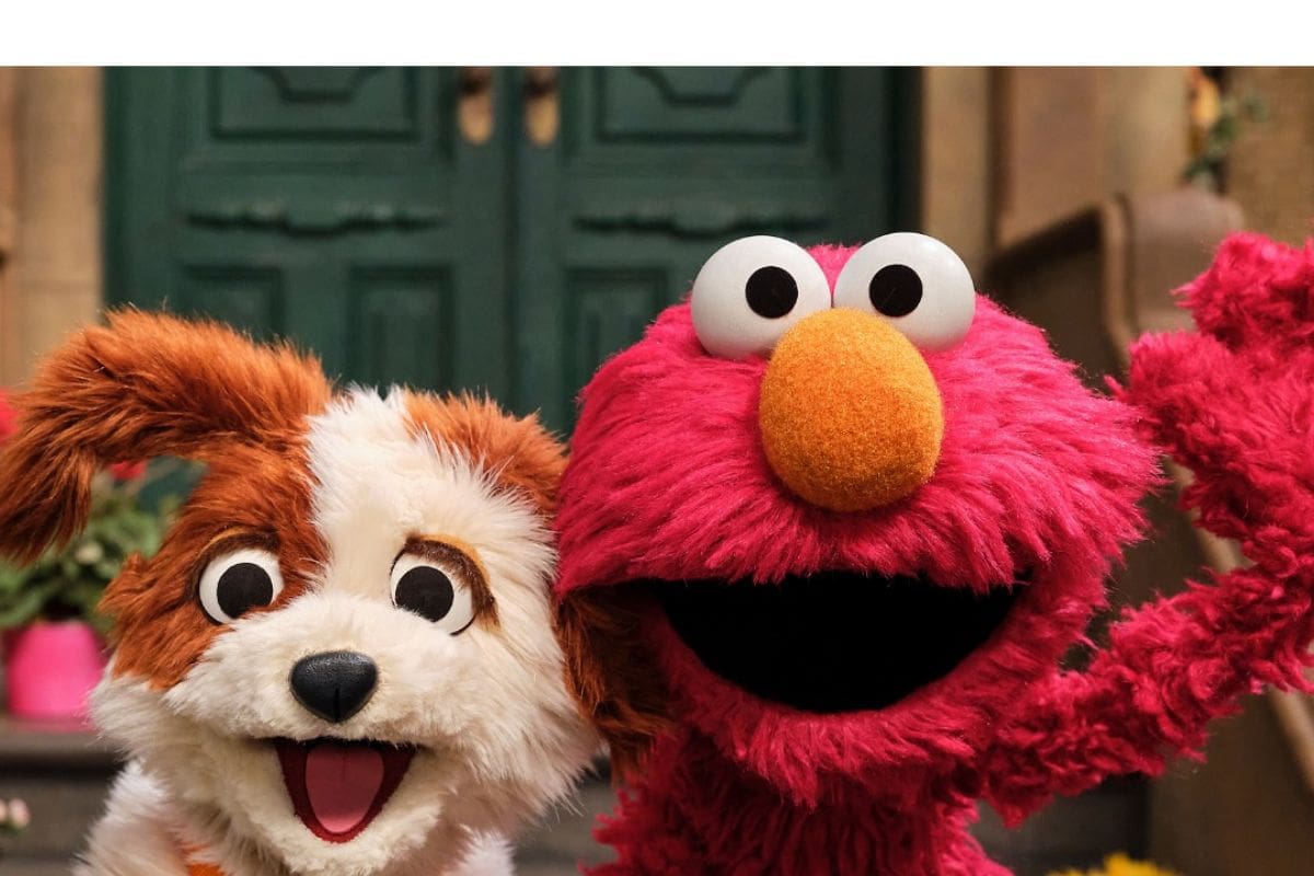 Elmo festeja su aniversario y mantiene su edad de “tres años y medio para siempre”