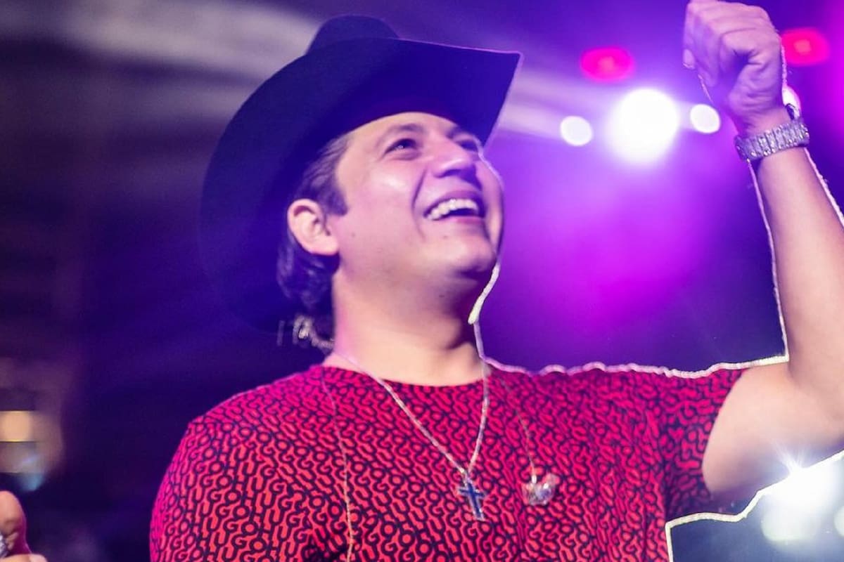 Remmy Valenzuela agradece a Grupo Firme por invitarlo a cantar en concierto de Guadalajara