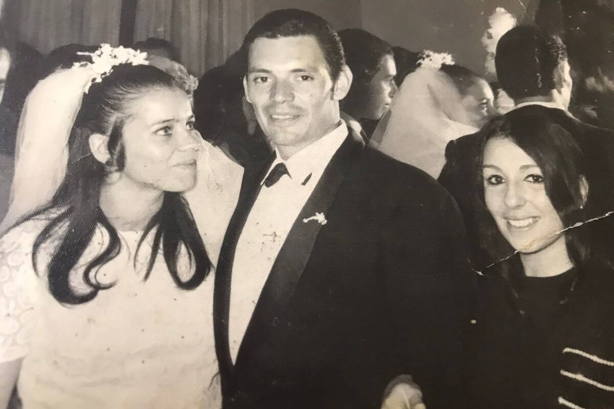 "Mi papá del brazo de su amante": Joven expone infidelidad de su padre en plena boda