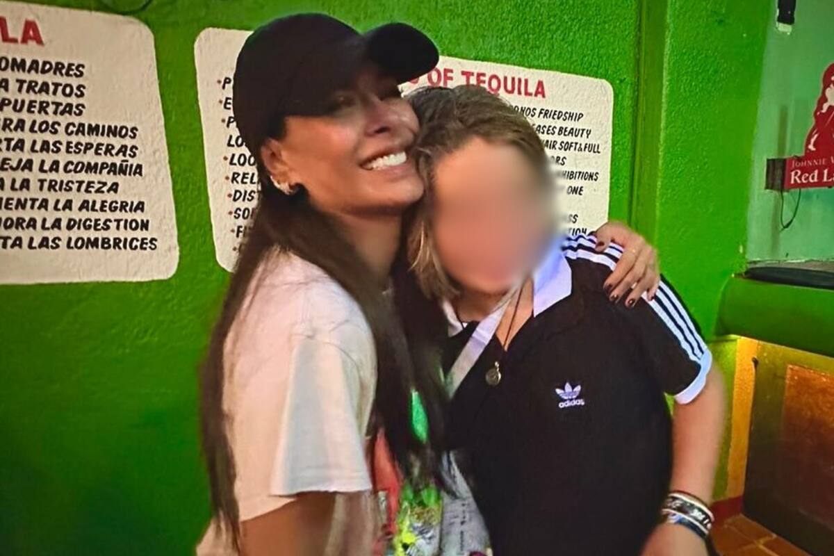 Galilea Montijo estalla contra las críticas por las fotos del cumpleaños de su hijo en una supuesta cantina