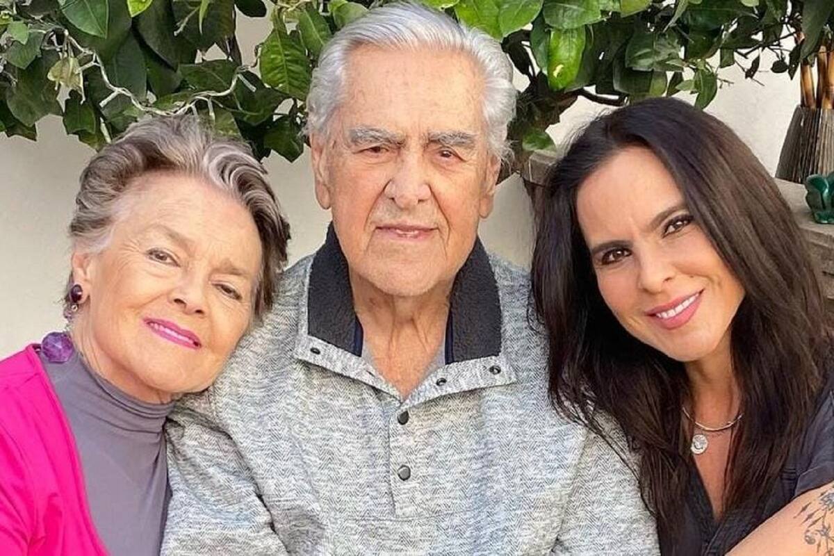 Kate del Castillo habla de la salud de su padre: “Ya no puede leer guiones”