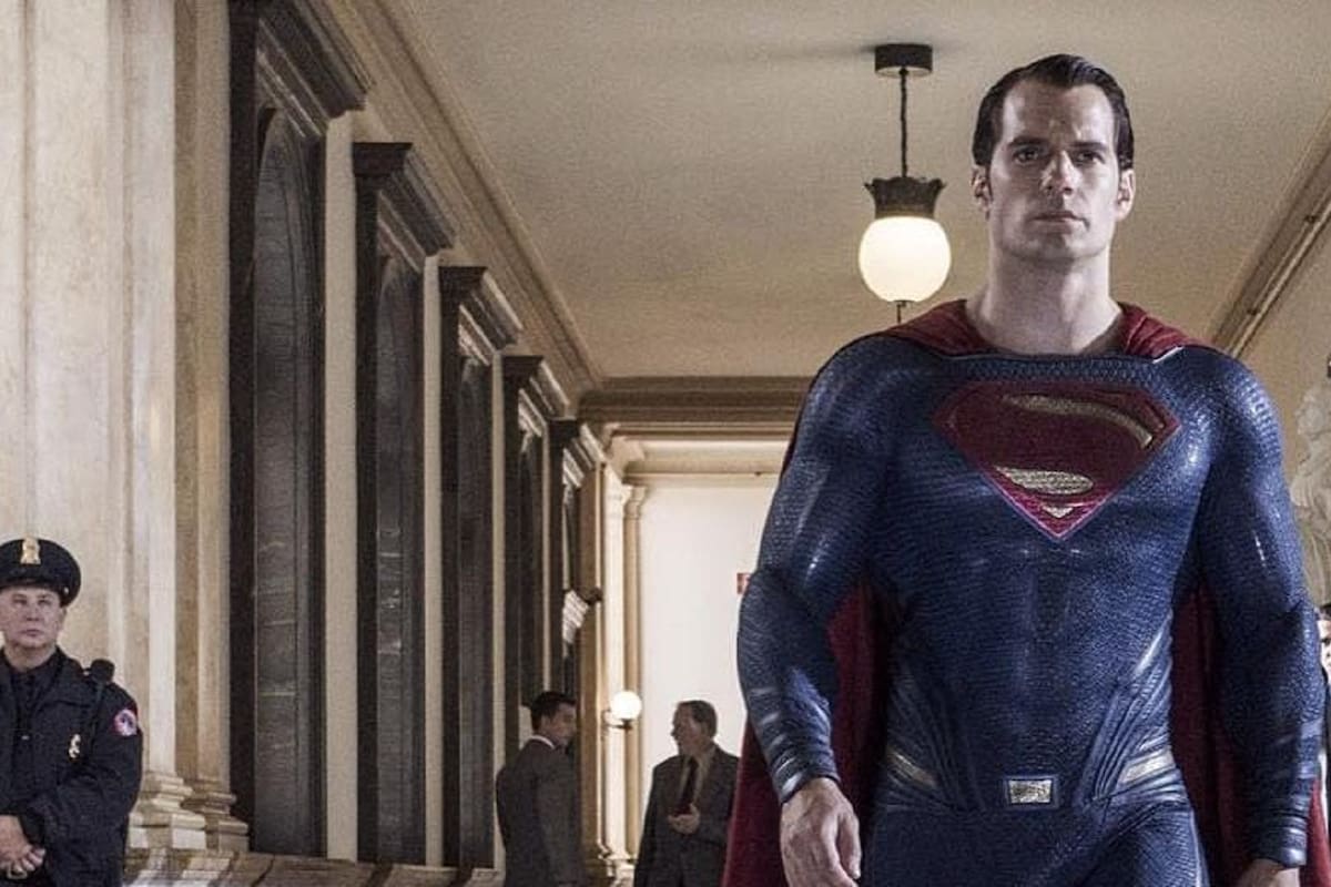 Henry Cavill acompaña a su sobrino a la escuela para demostrar que es "Superman"