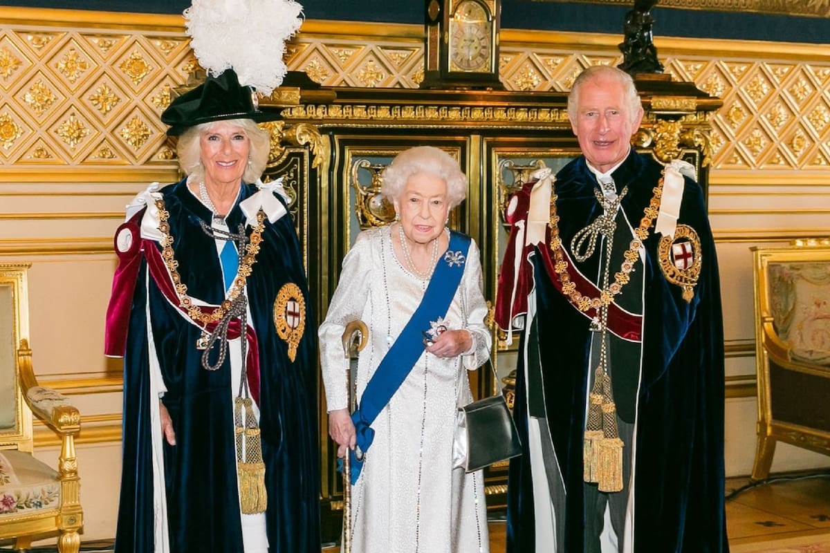 Tras la muerte de la reina Isabel II, Carlos envía su primer mensaje como el rey