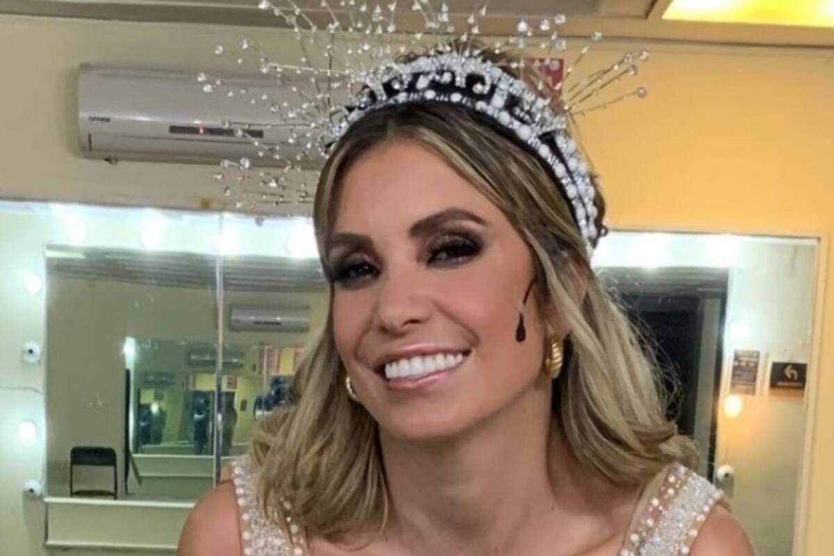 Andrea Escalona expone que perdió las cenizas de su madre