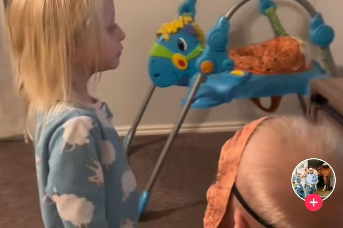 VIDEO VIRAL: Niño le da gran susto a su hermanita con máscara de terror