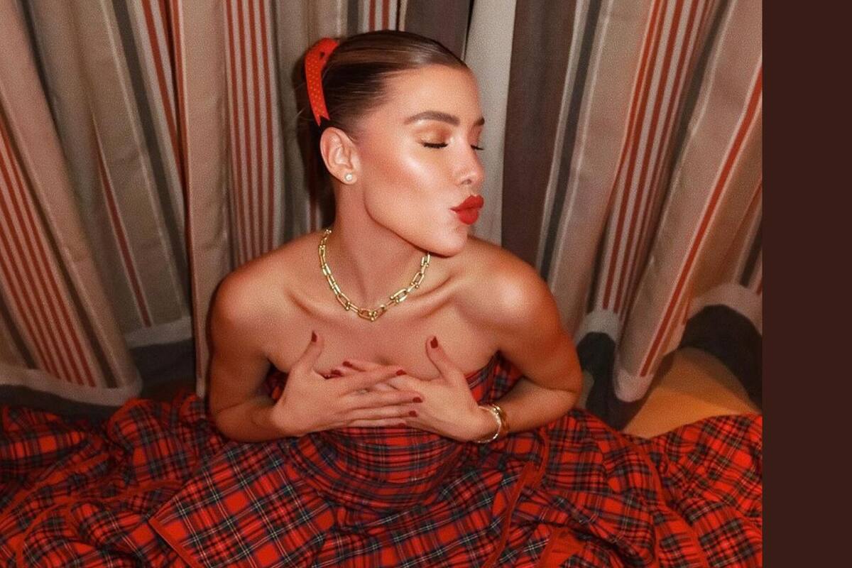 Michelle Salas demuestra toda su elegancia y sensualidad en un top negro