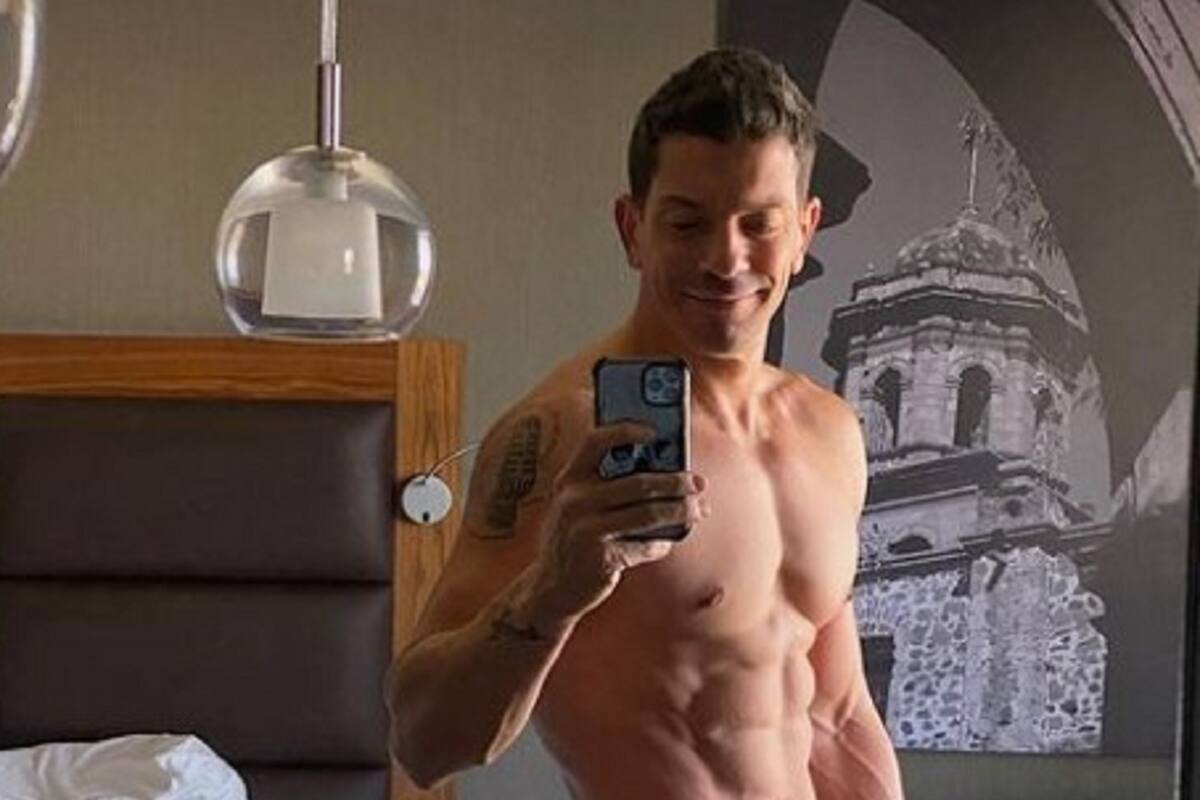 ¡Esos abs! Yahir se quita la camisa y da un taco de ojo bañándose en una piscina