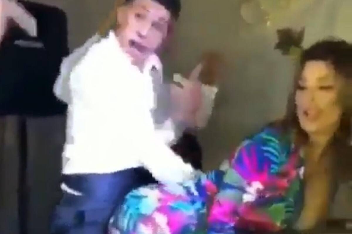 Maestra se vuelve viral en redes sociales al “perrear” con un alumno en su graduación