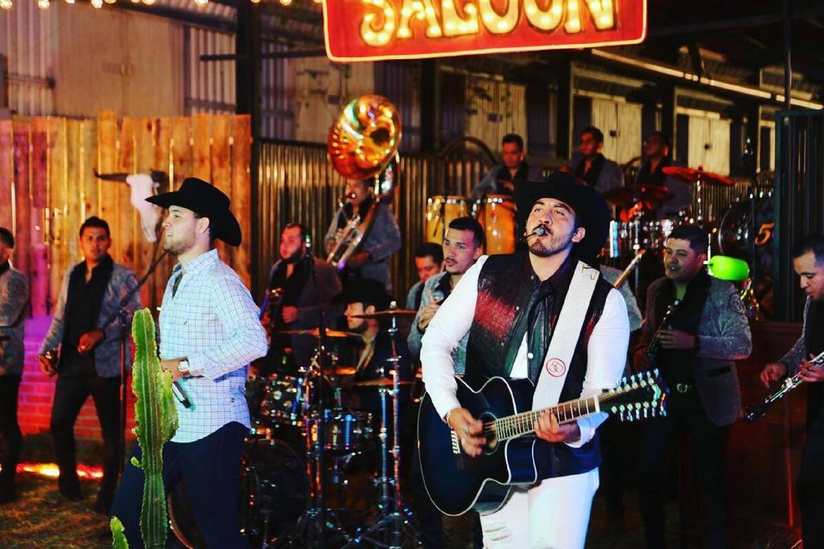 Calibre 50 le hace un corrido a "El Canelo" y la gente estalla:  “La regaron feo”