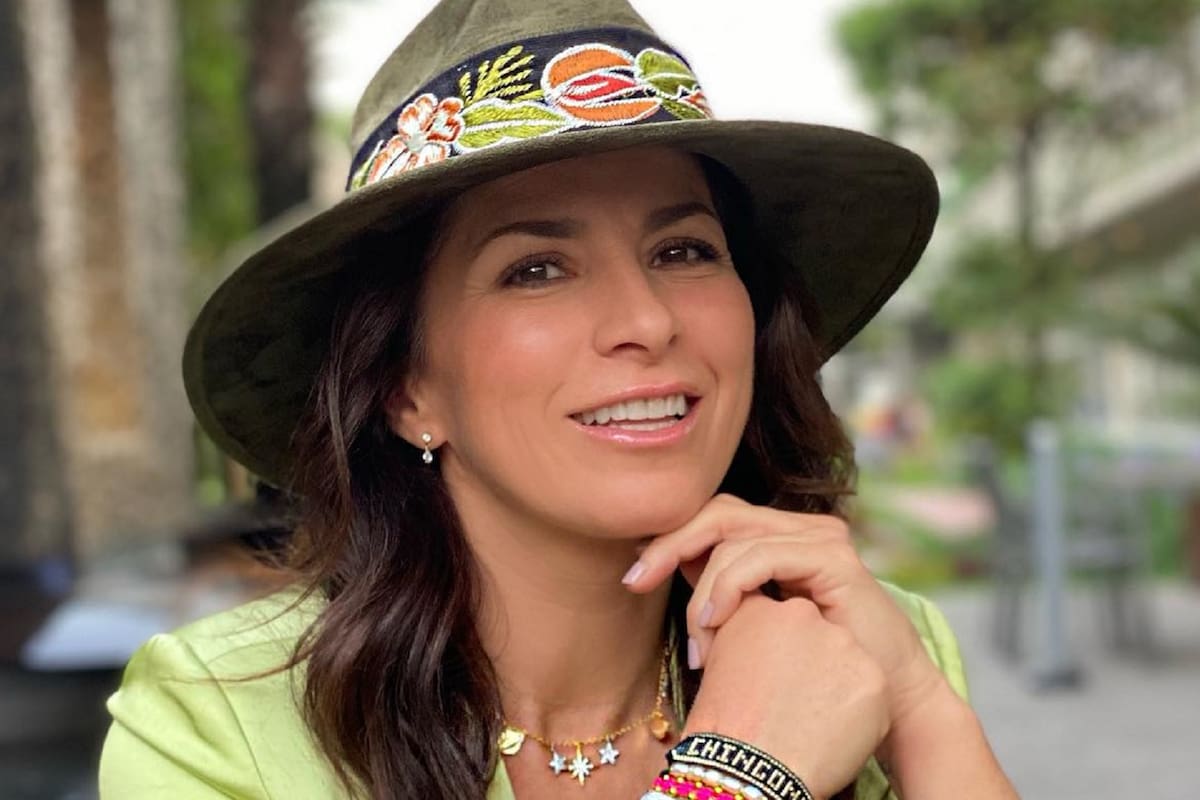 Alessandra Rosaldo presume sus curvas en bikini, Eugenio Derbez se enoja y le hace esto