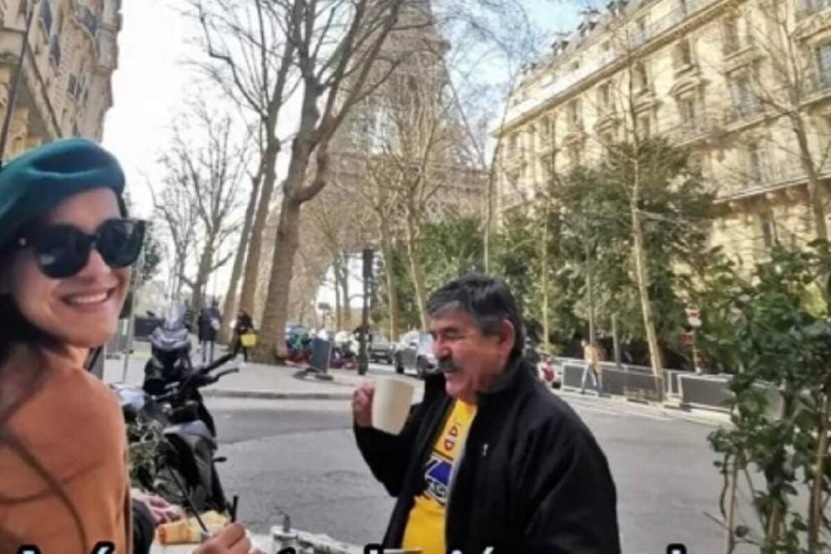 Joven le cumple a su papá su sueño de tomarse un café viendo la Torre Eiffel