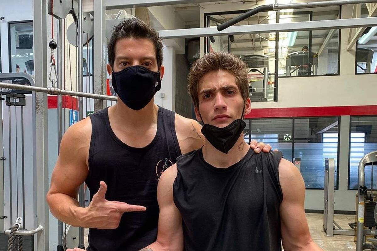 Filtran conversación donde el hijo de Yahir confiesa que estaría enamorado de su padre