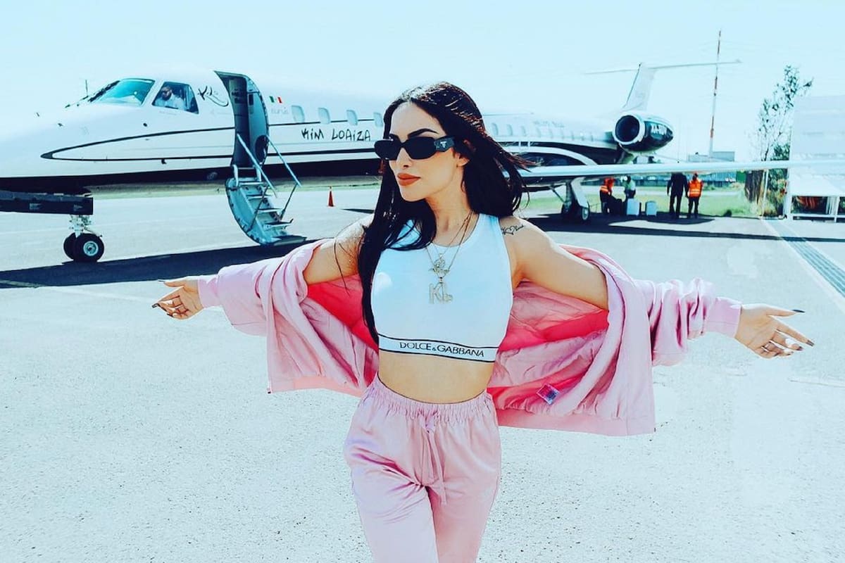 Kimberly Loaiza menea sus caderas en bikini en vísperas de Navidad