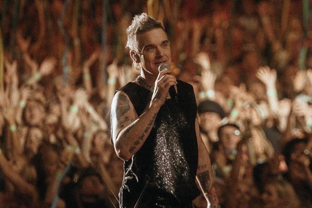 Muere fan de Robbie Williams tras caerse en un concierto en Sídney