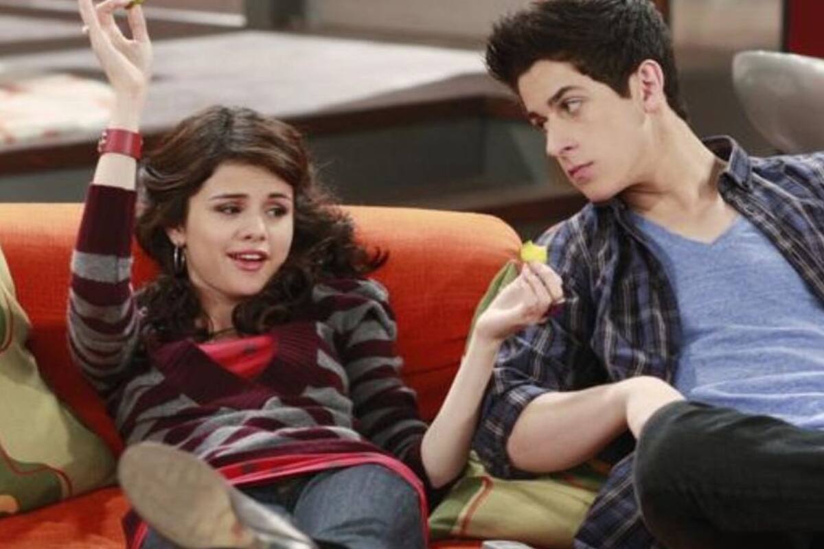 ¡Regresan los Hechiceros de Waverly Place! Selena Gómez presente como Alex Russo