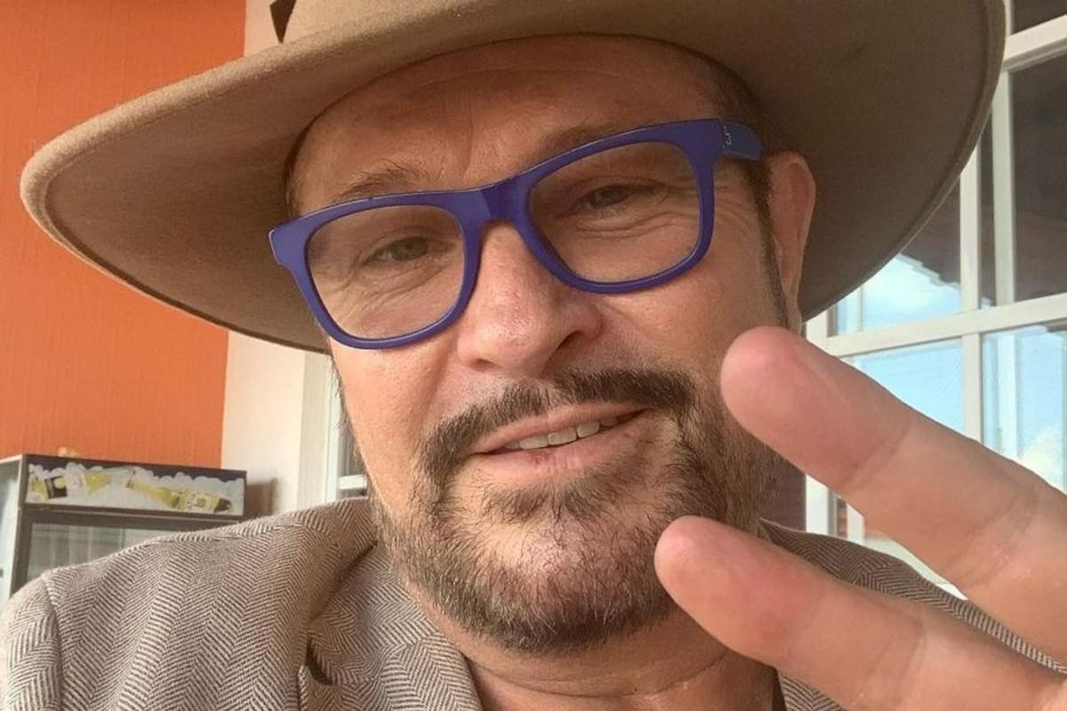 Arturo Peniche se fractura un pie en accidente