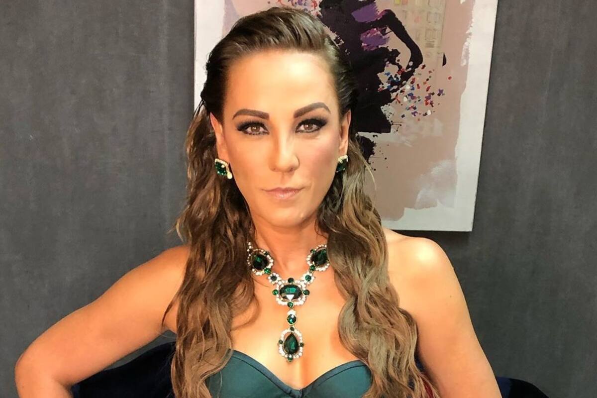 Filtran fotos de Consuelo Duval completamente ¡desnuda!