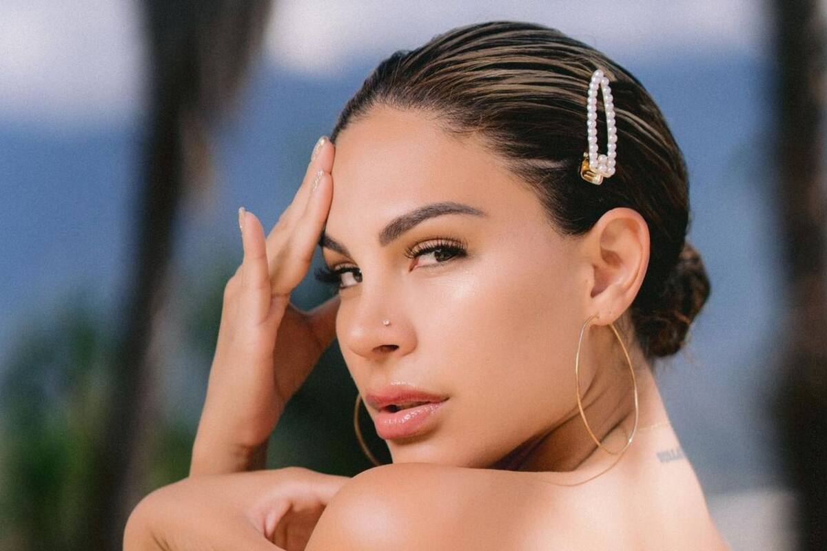 Tefi Valenzuela luce tremendo escote