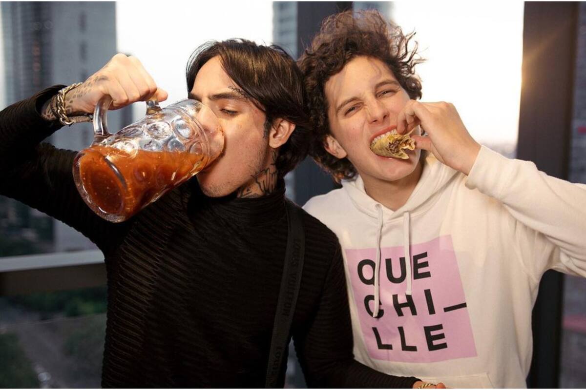 ¡Se hizo la carnita asada con Natanael Cano y Roberto Morales!