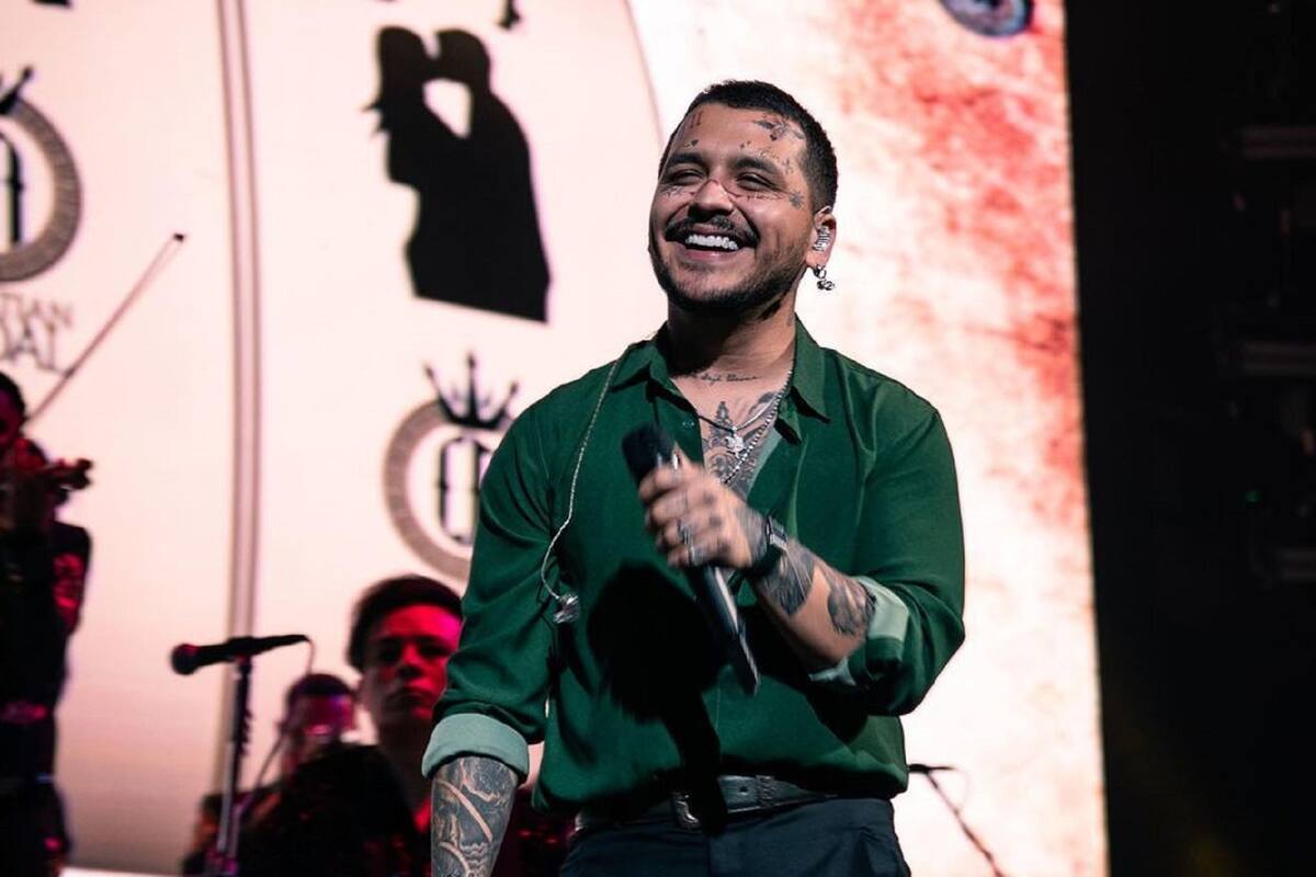 Critican a Christian Nodal por cancelar sus últimos de su gira para tomar "un merecido descanso"