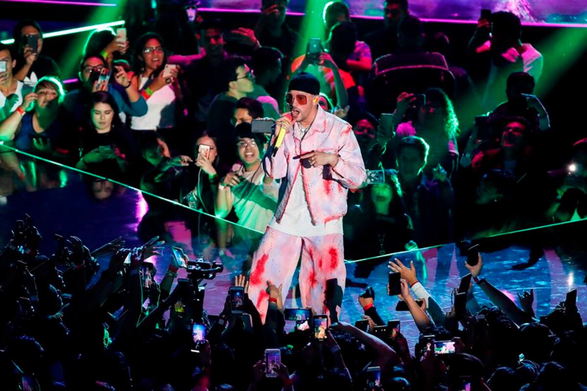 Bad Bunny es el artista más escuchados del 2020 en Spotify