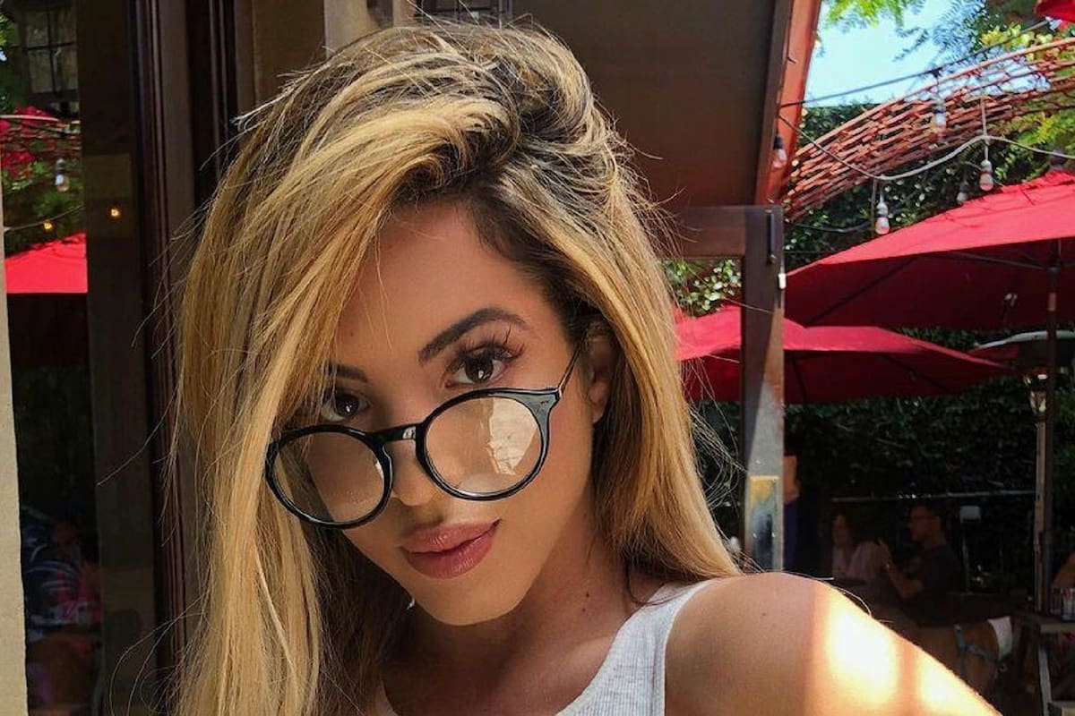 Danielley Ayala sorprende a sus seguidores de Instagram al posar con su top abierto