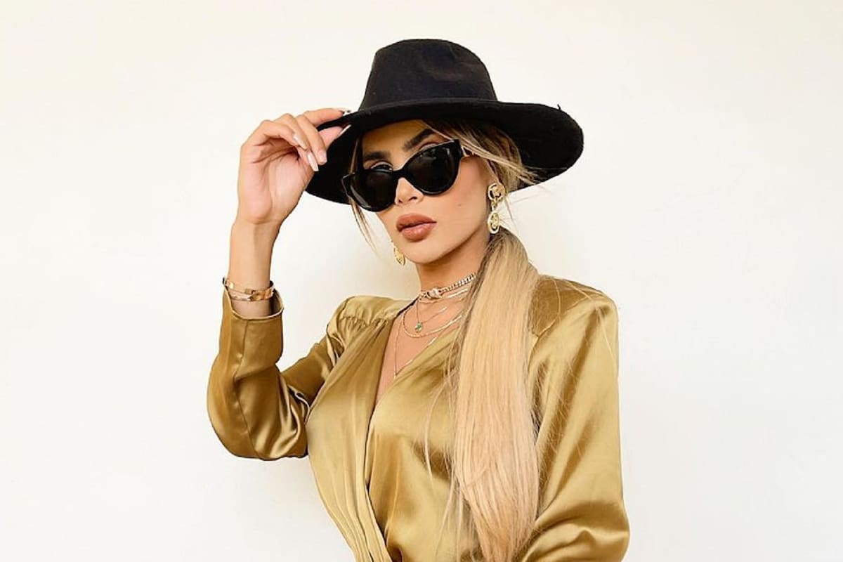 Jaylin Castellanos posa de espaldas con un body transparente y enloquece a sus fans