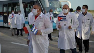 Músicos y activistas de EU y Cuba homenajearán a médicos cubanos que luchan contra el coronavirus