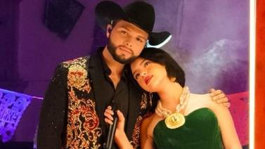 Ángela Aguilar llama “baboso” a su hermano Leonardo en plena transmisión en vivo